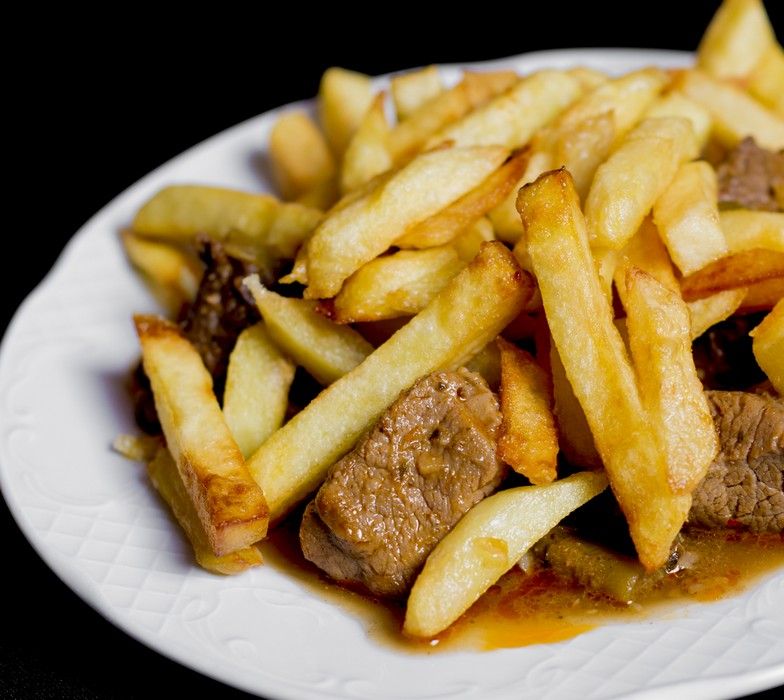 Restaurante Casa Tomás papas fritas con carne 1